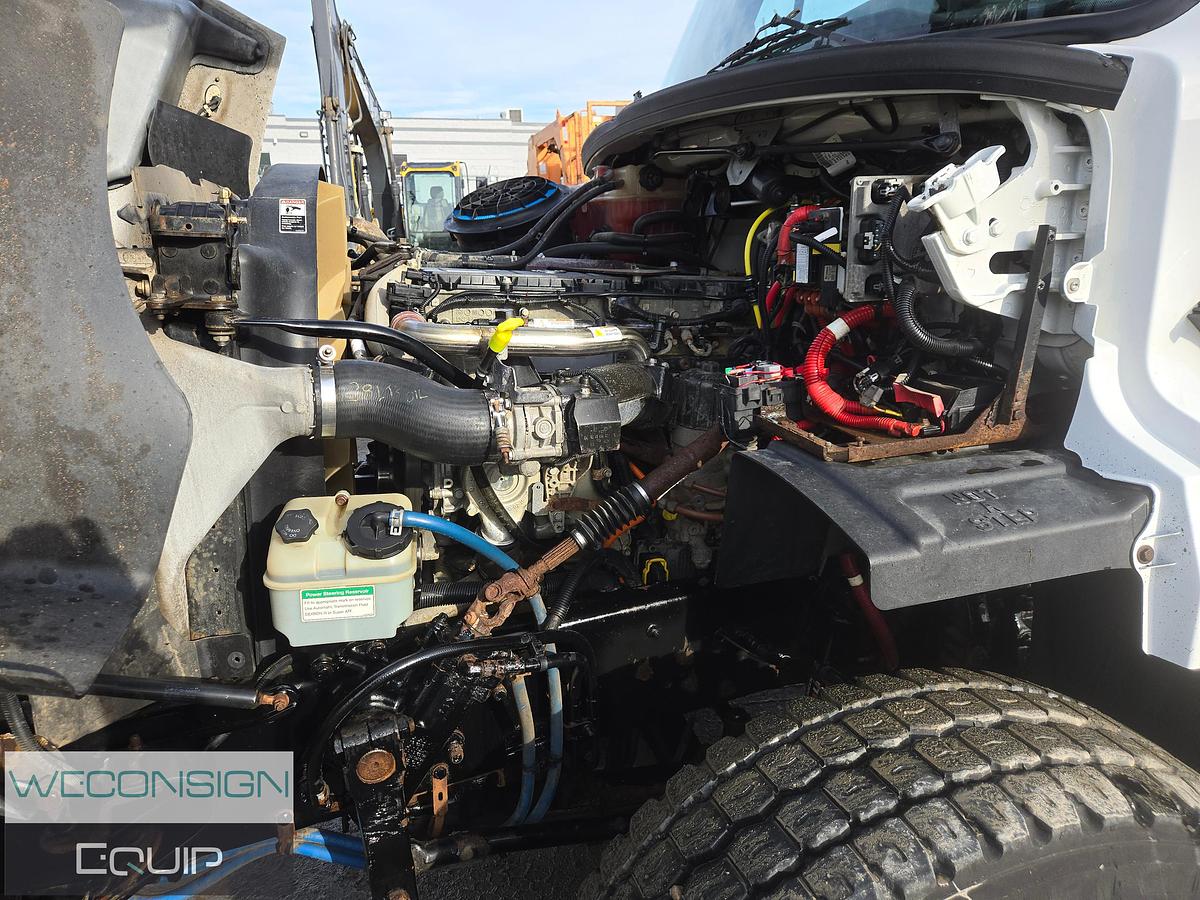 Used 2013 Freightliner 114SD TA Digger Truck