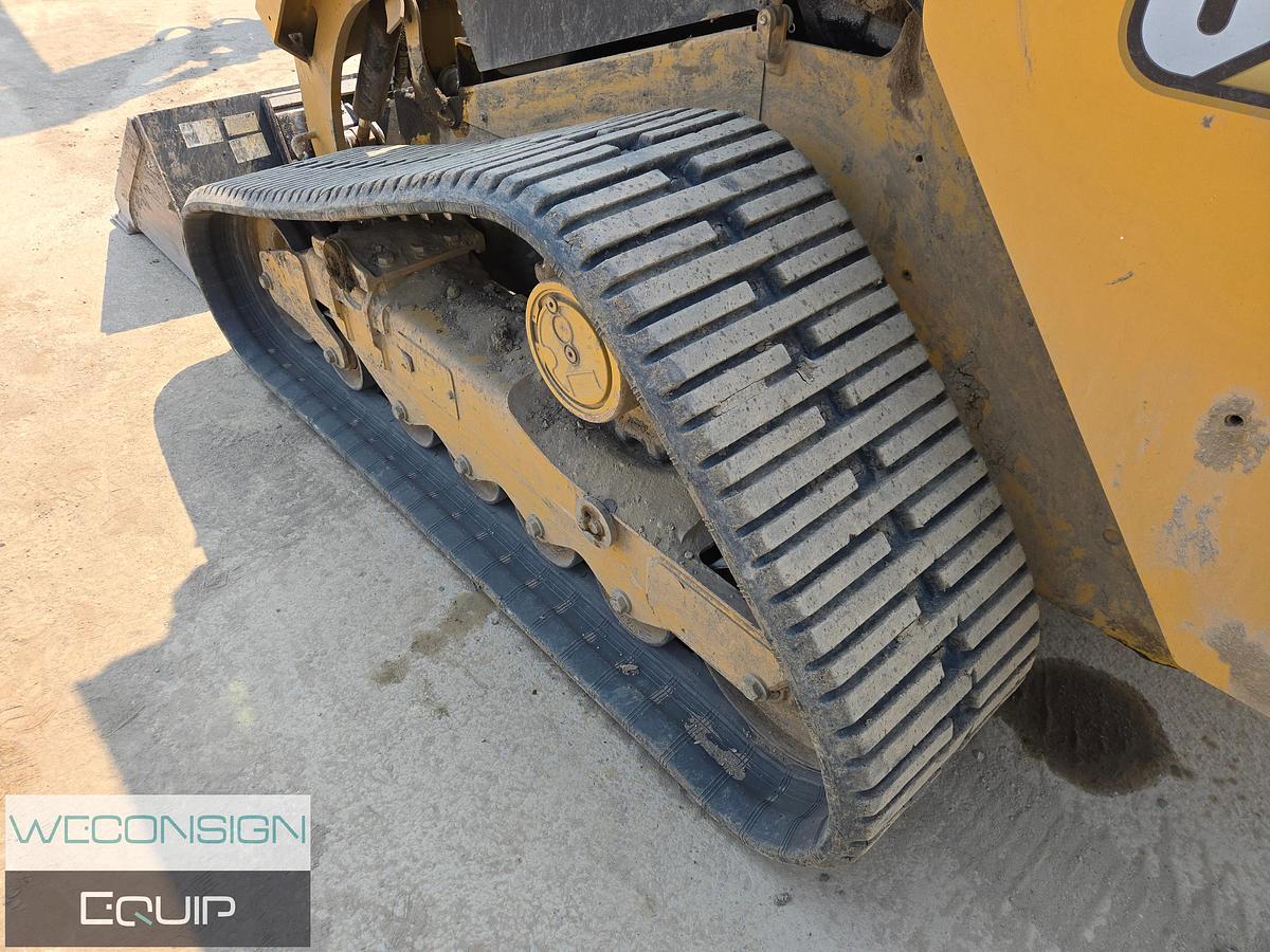 Used 2023 CAT 289D3 Compact Track Loader/ Skid-Steer