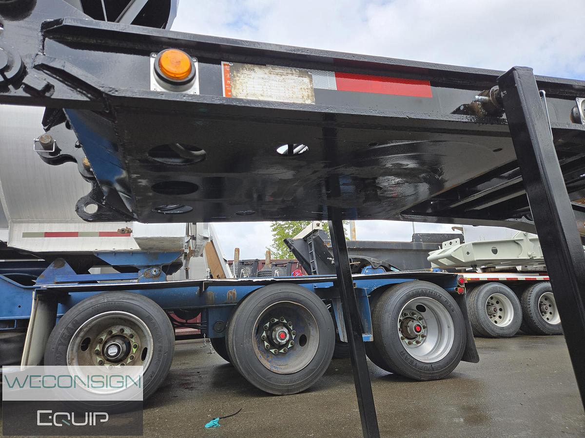 Used 2005 K-Line 60 Ton Lowbed Trailer and Jump Jeep