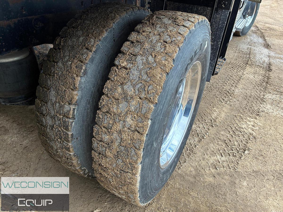 Used 2016 Peterbilt 367 Winch Truck