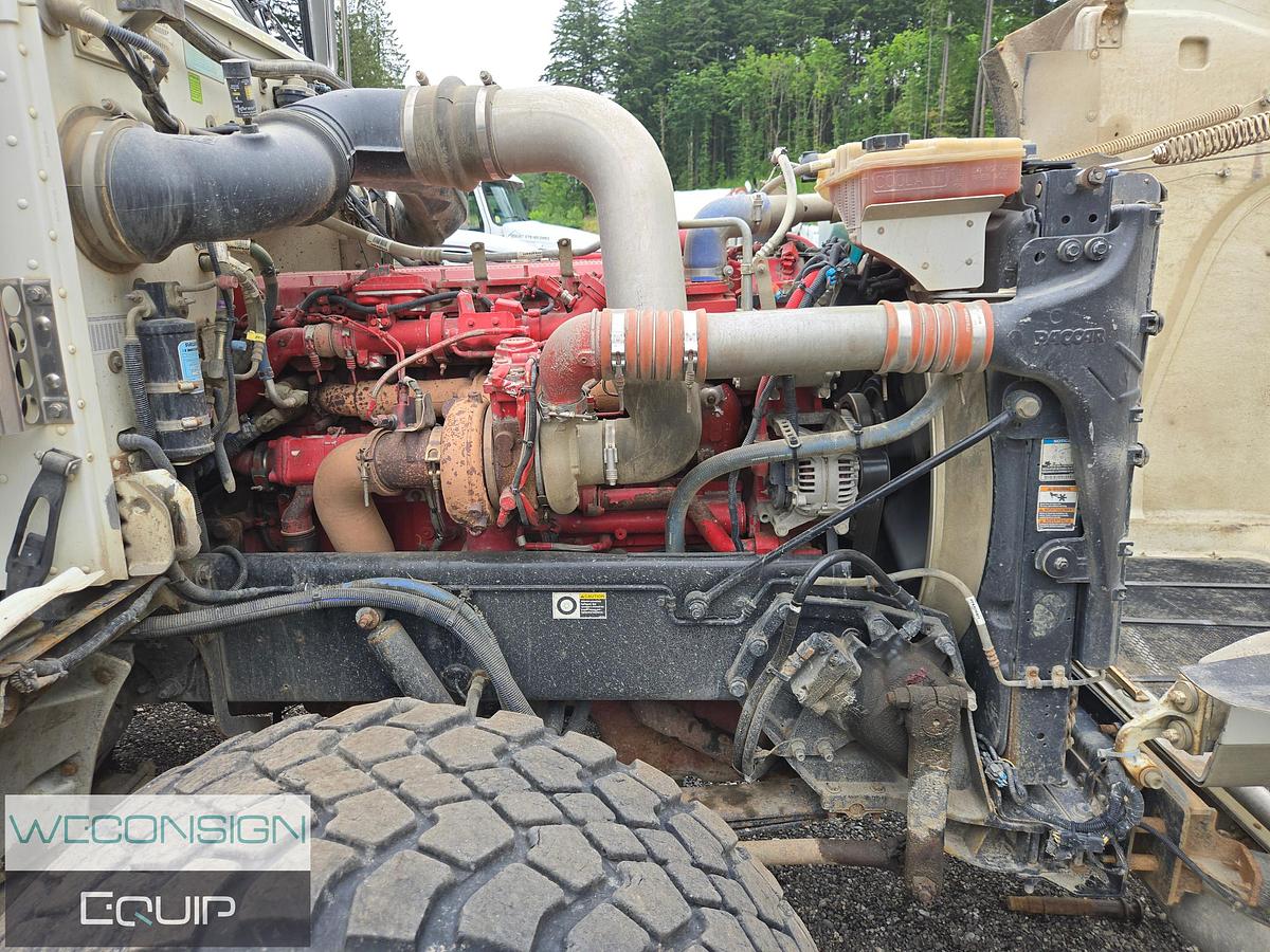 Used 2015 Peterbilt Tri-Axle Hydrovac