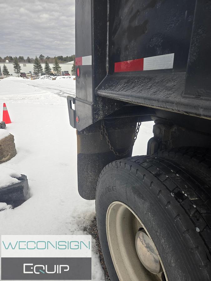 Used 2002 Peterbilt 378 Dump Truck