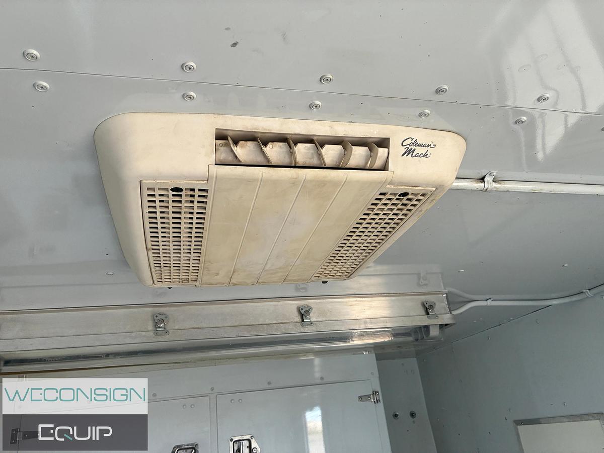 Used 2007 Wells Cargo Enclosed Doghouse Trailer