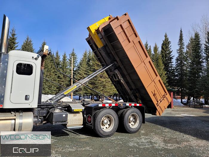 Used 2019 Peterbilt 367 Tandem Roll Off Truck