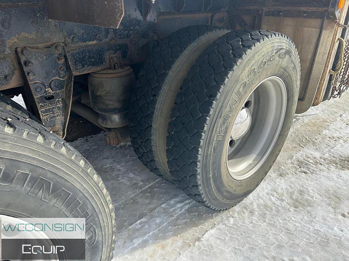 Used 2004 Kenworth T800 Picker Truck