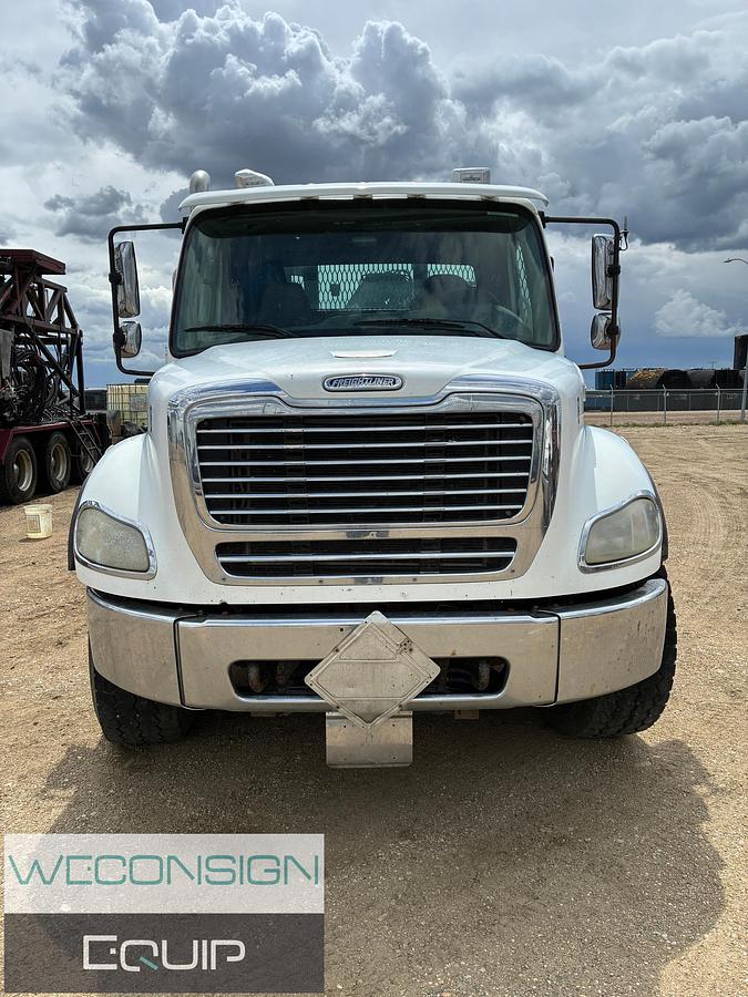 Used 2007 Freightliner M2 Picker Truck