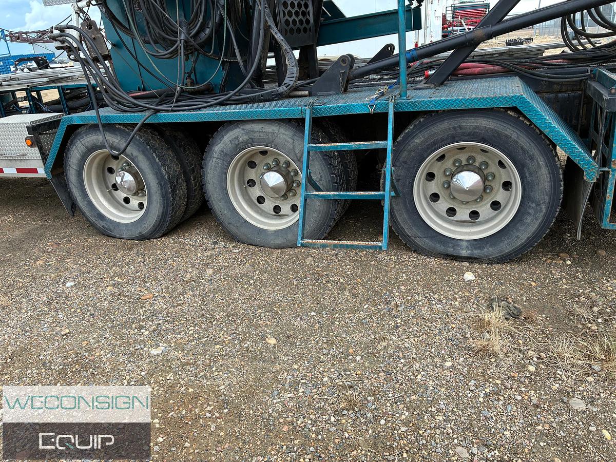 Used 2005 Freightliner FLD120SD Snubbing Rig Truck