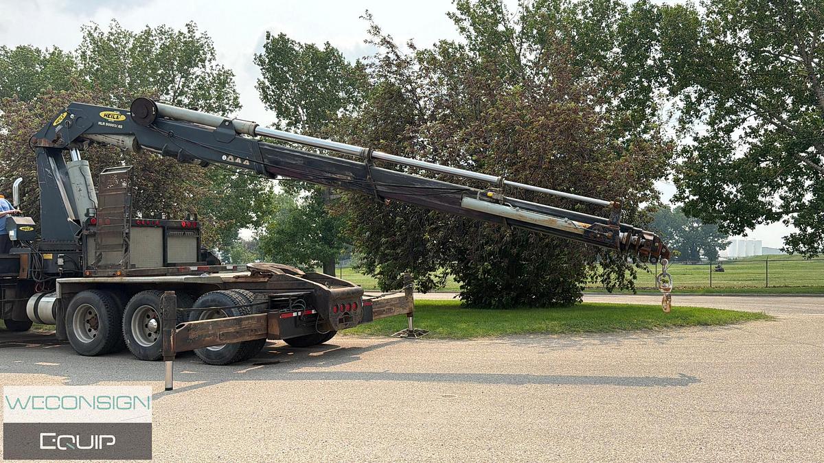 Used 2007 Freightliner FLD120SD 35 Ton Knuckle Boom Truck