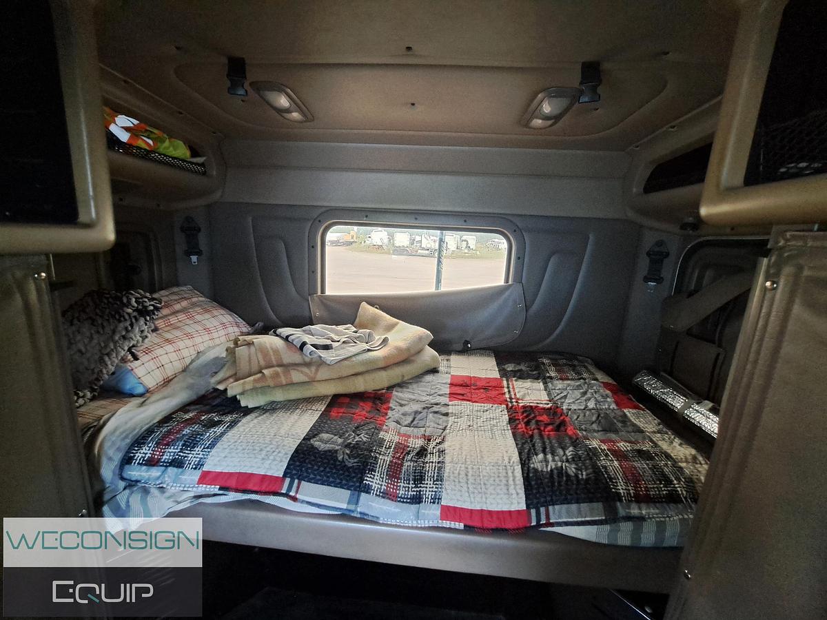 Used 2021 Peterbilt 389 Long Nose