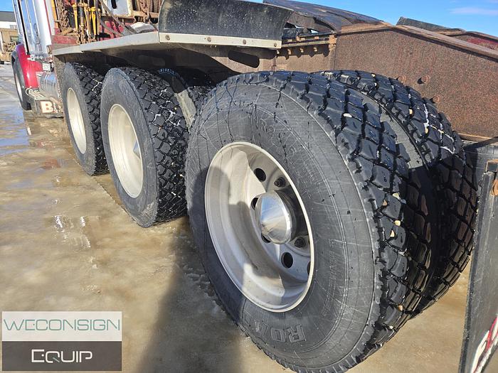 Used 2013 Peterbilt 367 Sleeper Winch Truck