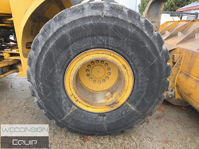 Used 2001 John Deere 744H Wheel Loader