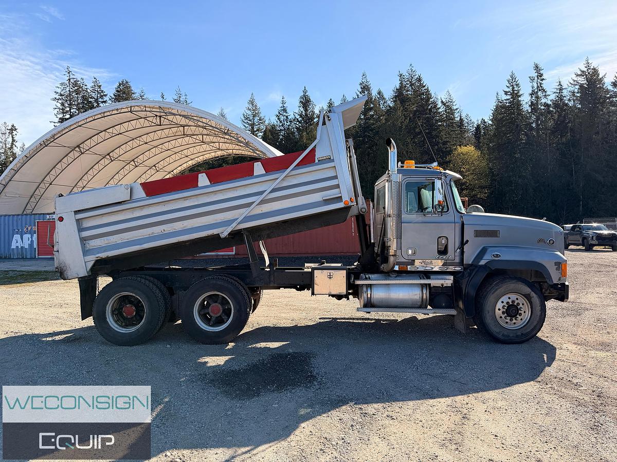 Used 1995 Mack CL713 TA Dump Truck