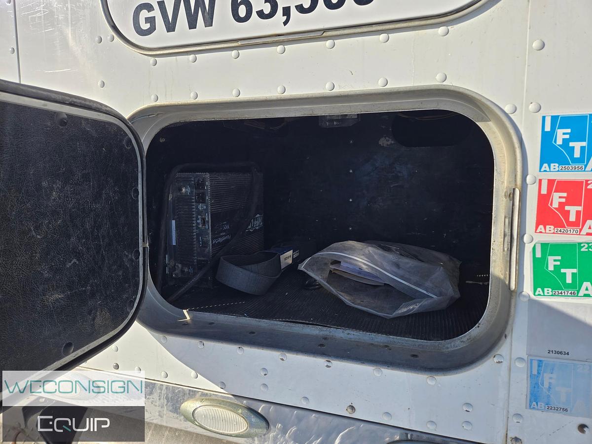 Used 2019 Kenworth T800 Winch Truck