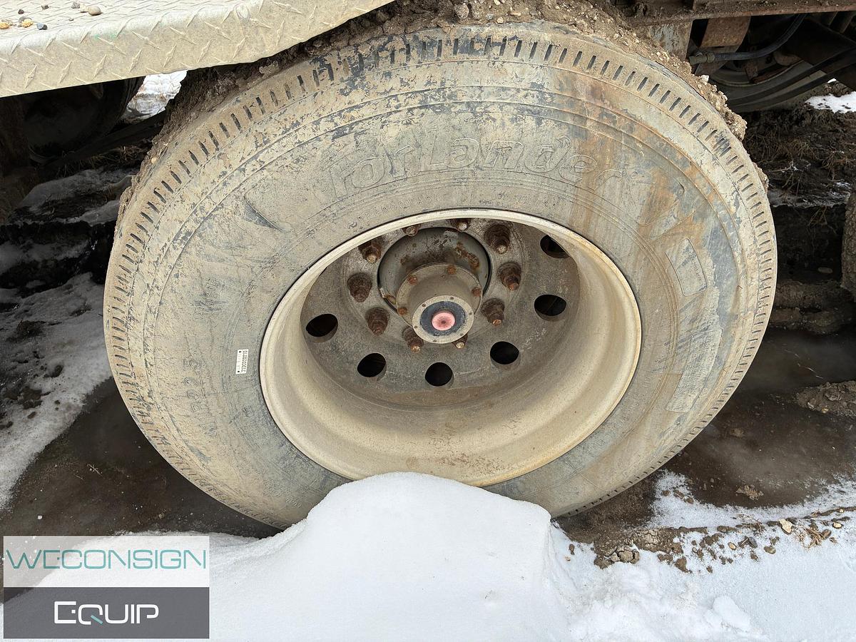 Used 2004 Doepker Super B Flat Deck 32x28