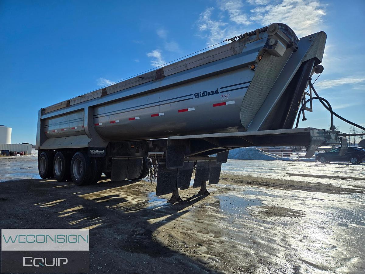 Used 2013 Midland 32'