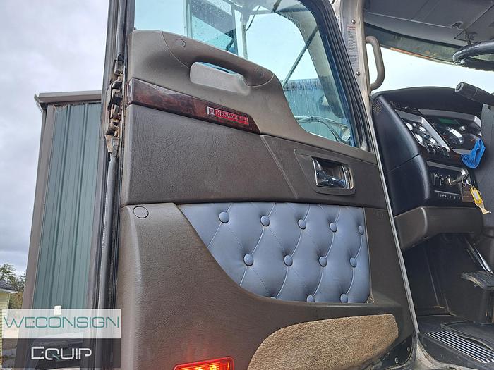 Used 2019 Kenworth T800 Heavy Haul Truck Tractor