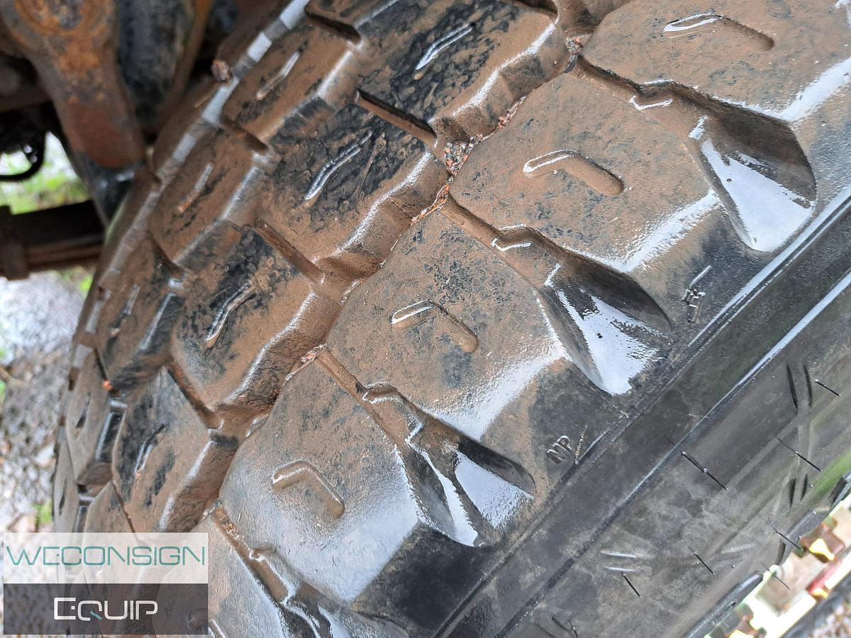 Used 2014 Freightliner M2 106 Sideload Refuse Unit