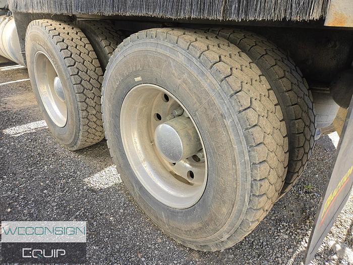 Used 2009 Peterbilt 367 TA Dump Truck