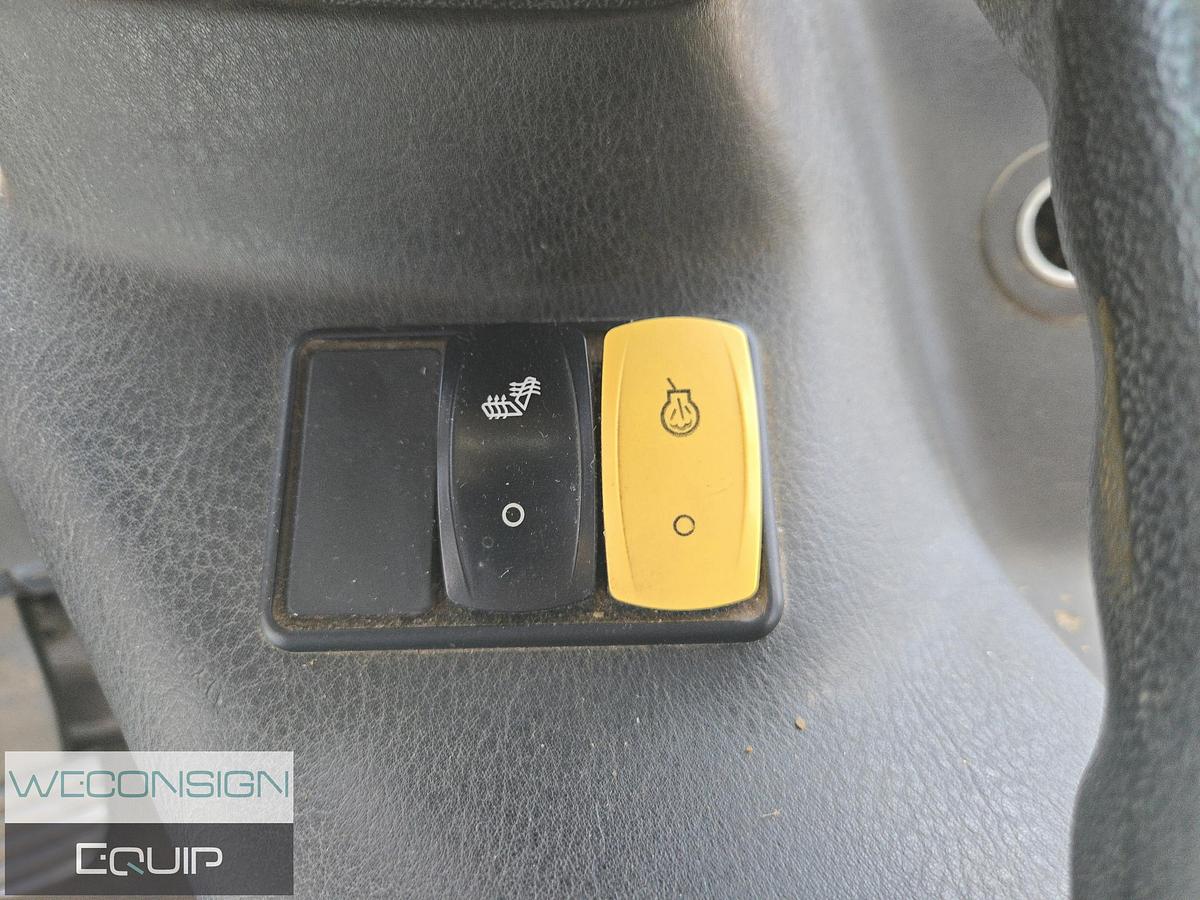 Used RT33 2011 John Deere 300D Articulated Dump Truck