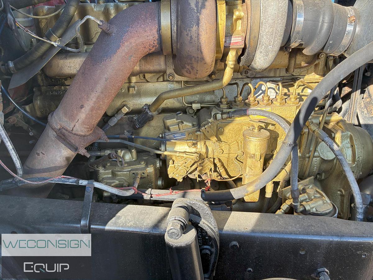 Used 1986 Mack Single Bed Truck