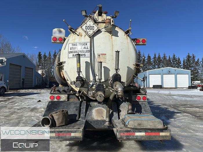 Used 2014 Freightliner Coronado 122SD - #02034