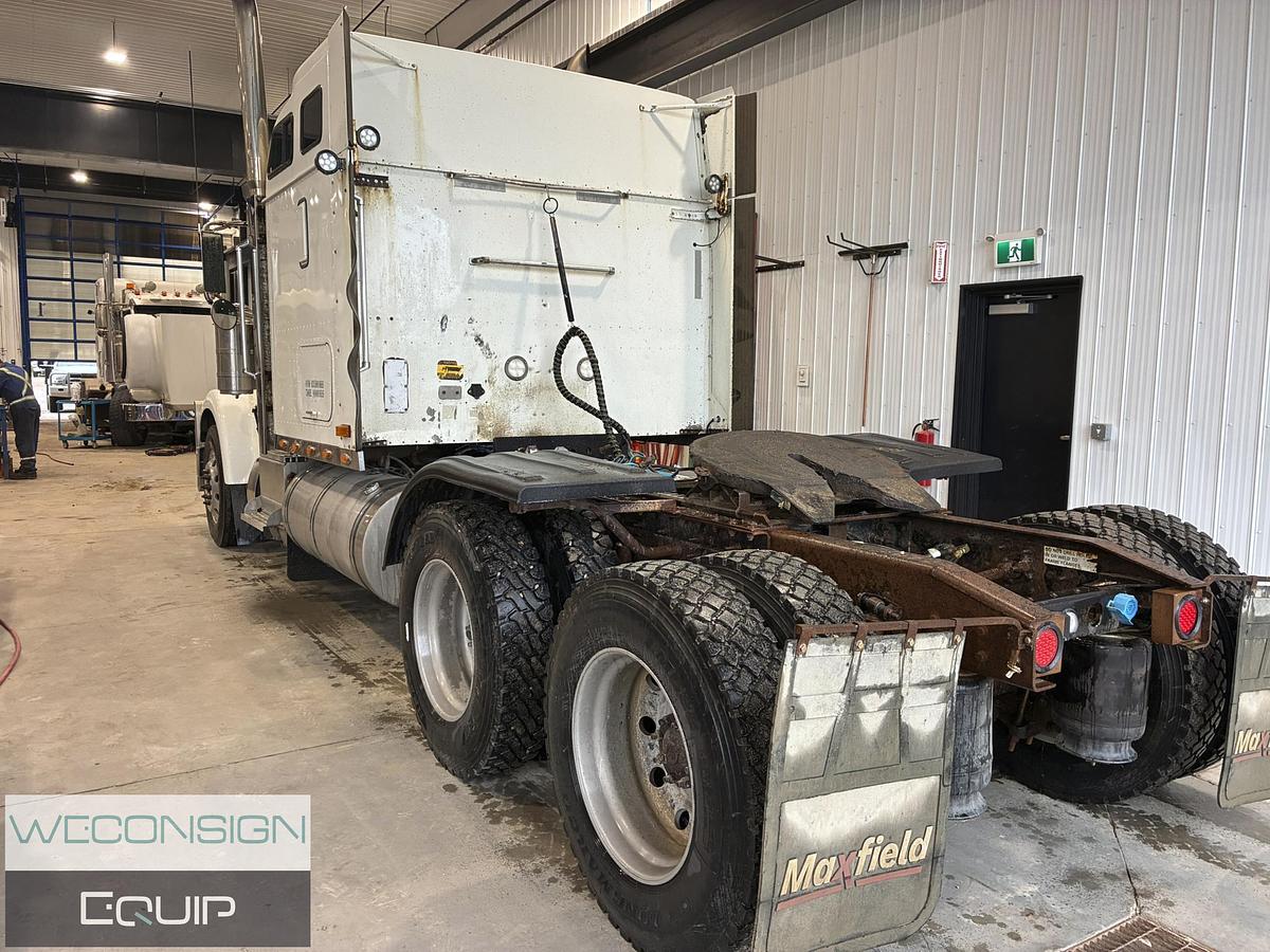 Used 2015 International Eagle Sleeper Truck