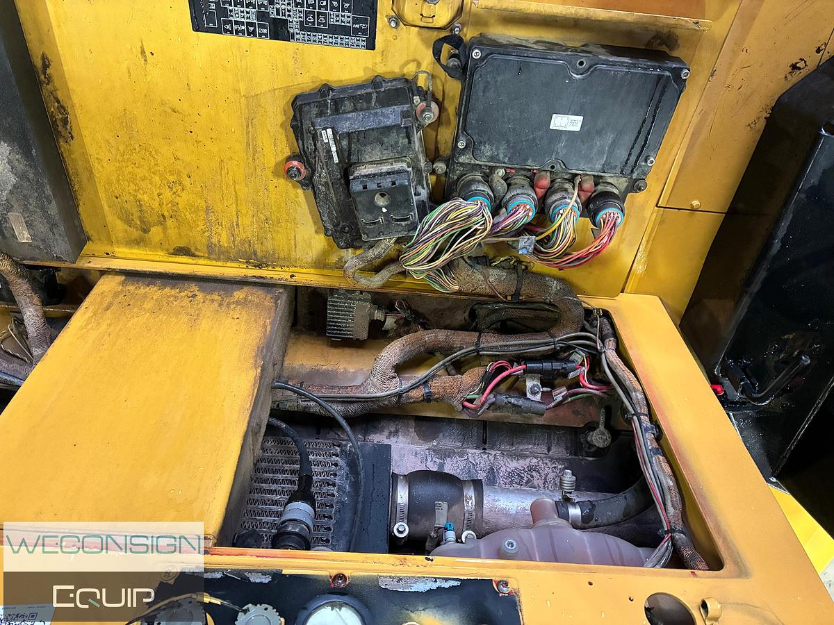 Used 2015 CAT AP 1055F Paver