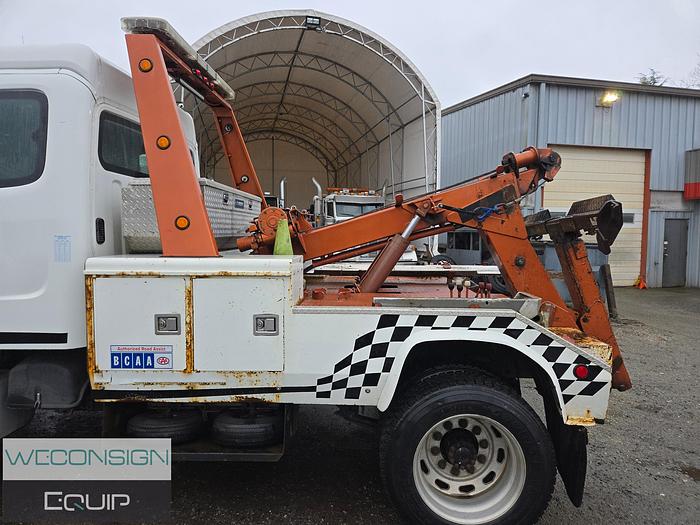 Used 2009 Freightliner M2 Tow Truck