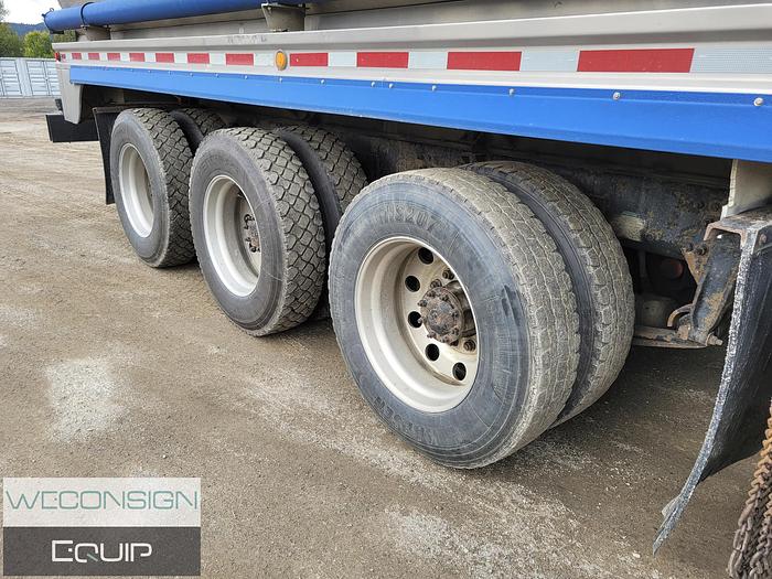 Used 2007 Freightliner Columbia Water/Tank