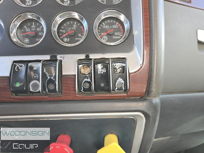 Used 2006 Kenworth TA Dump Truck