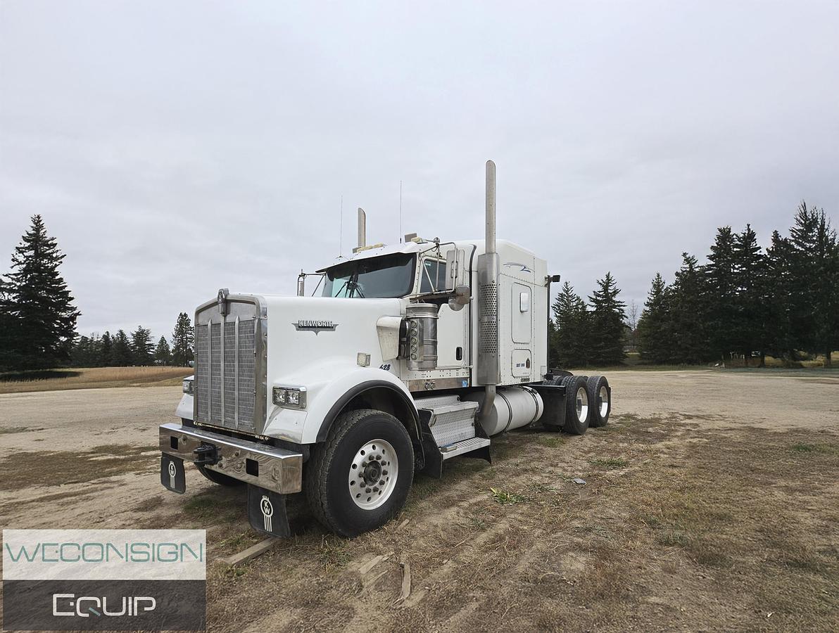 Used 2006 Kenworth W900B Sleeper Truck Tractor