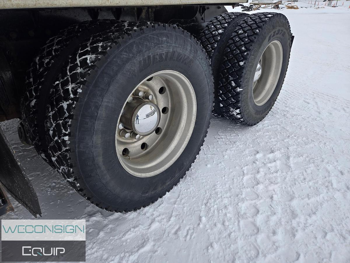 Used 2018 Peterbilt 367 Winch Truck