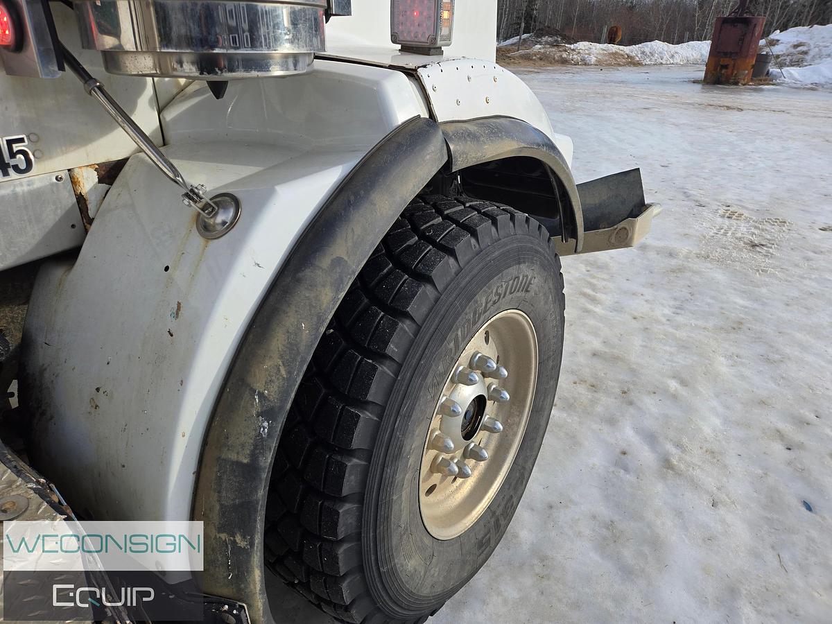 Used 2013 Kenworth T800 Winch Truck