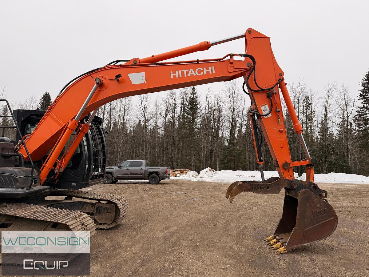 Used 2014 Hitachi ZX210LC-5N Excavator