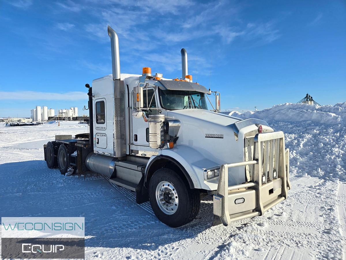 Used 2019 Kenworth T800 Winch Truck