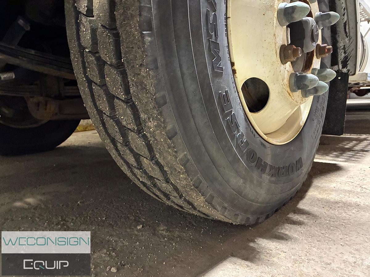 Used 2015 Kenworth T370 Van Truck