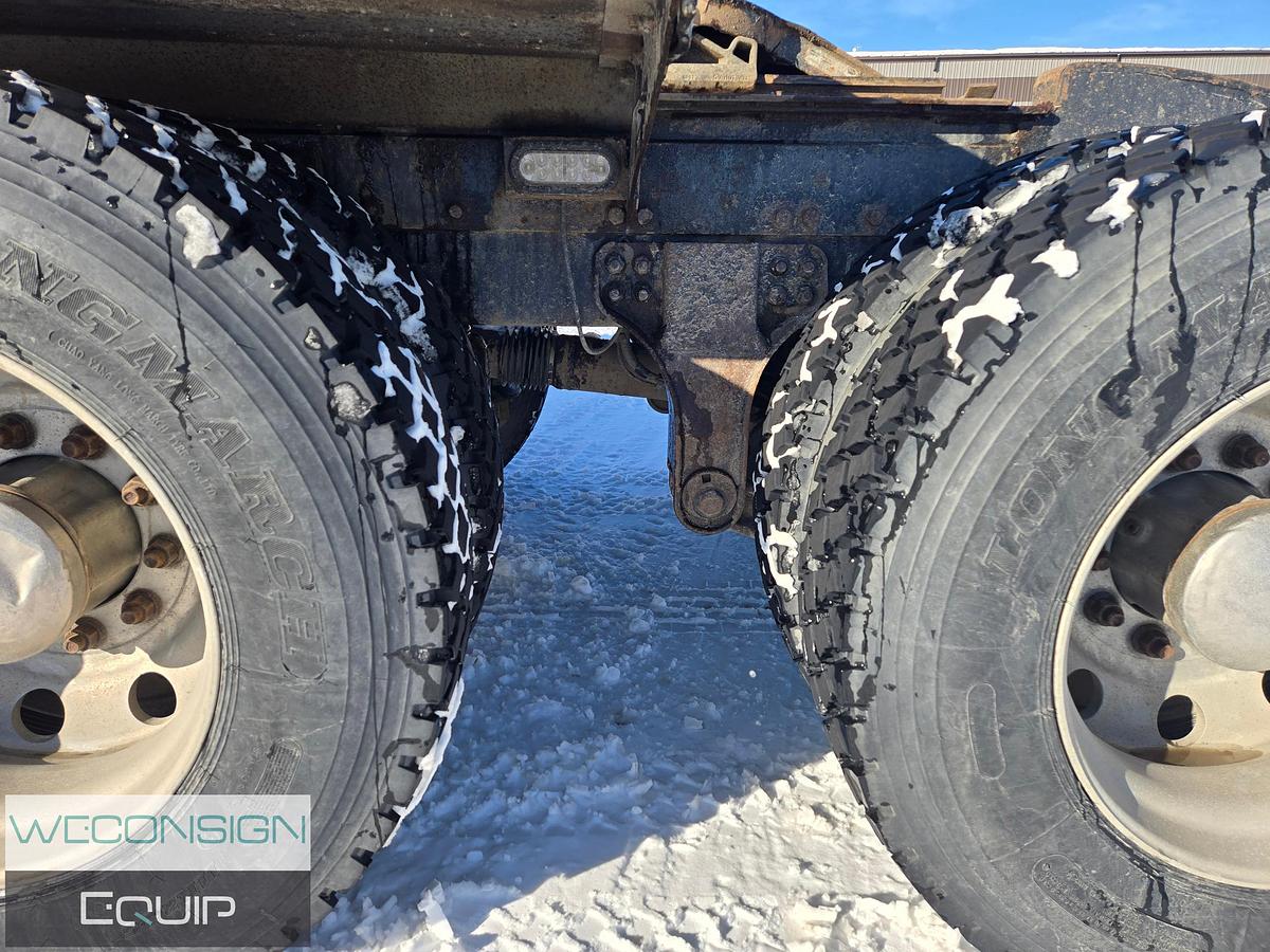 Used 2019 Kenworth T800 Winch Truck