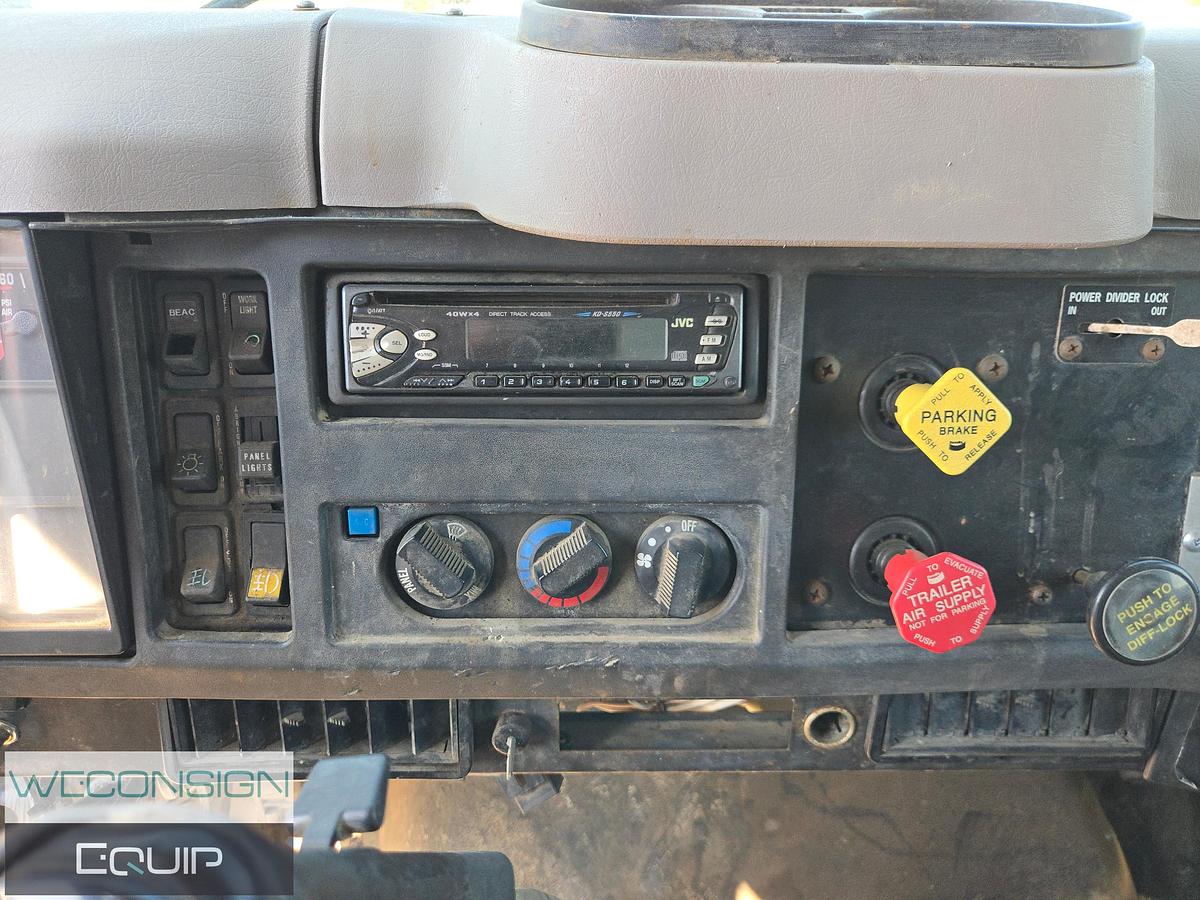 Used 1997 International 4,000 Gallon Water Truck