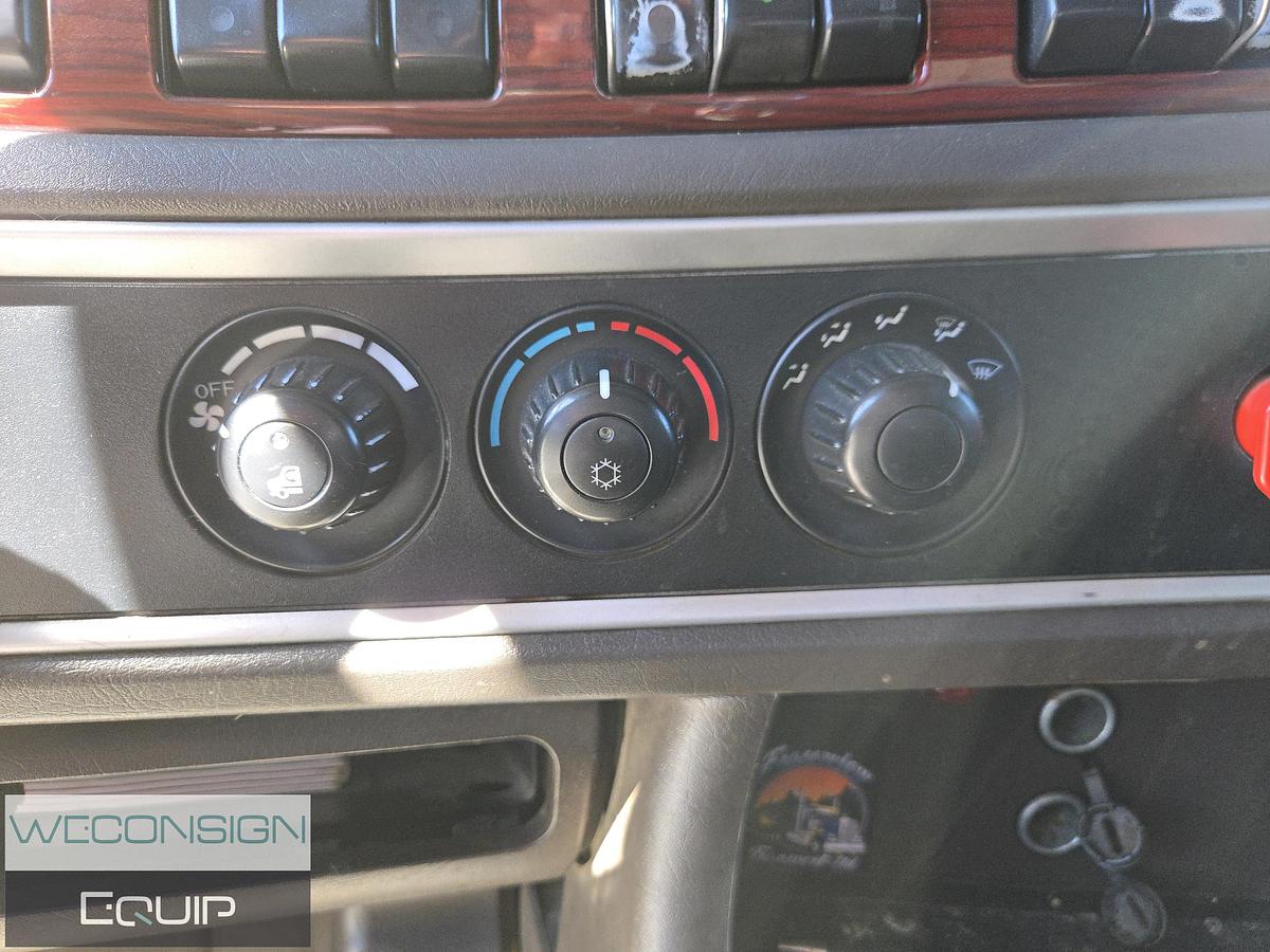 Used 2007 Kenworth T800 TA Lowbed Truck/ Tractor