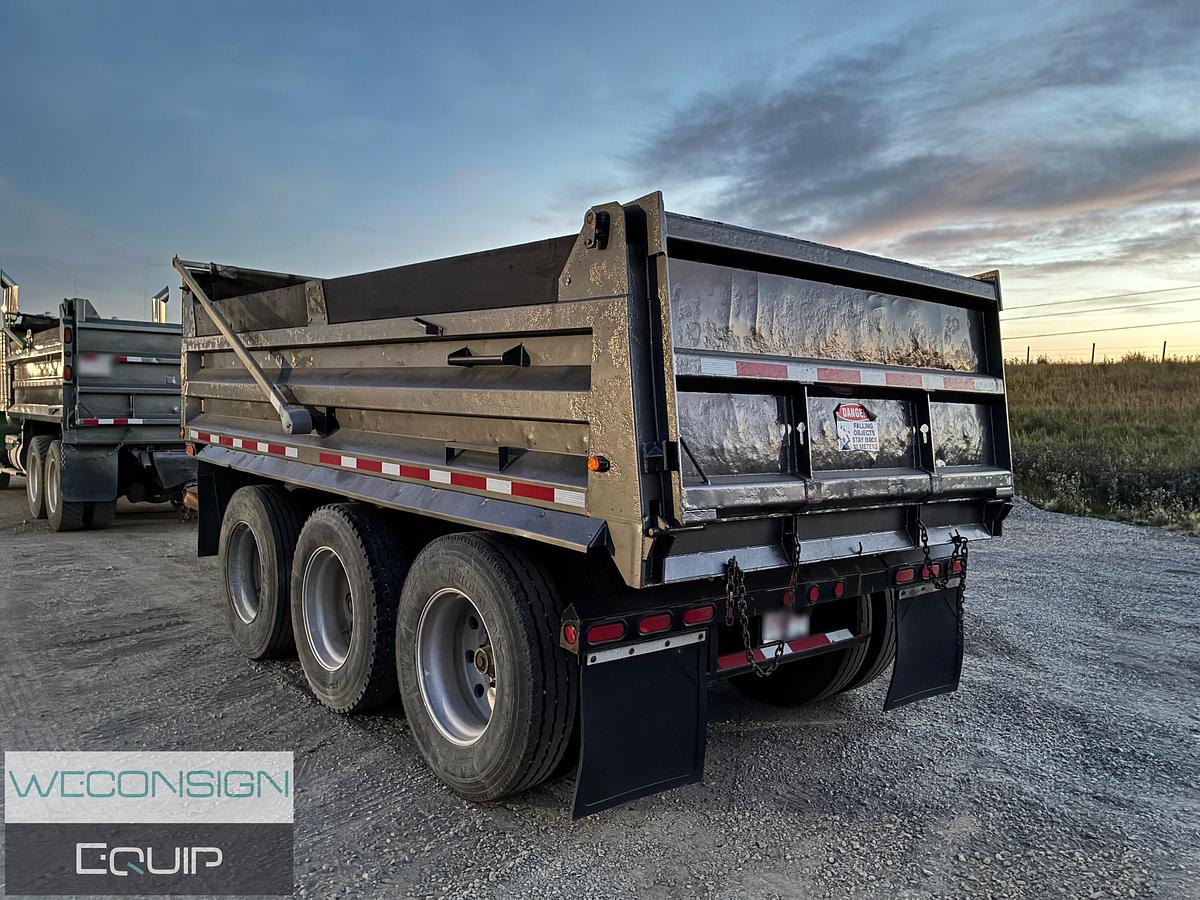 Used 2005 Kenworth T800B Dump Truck