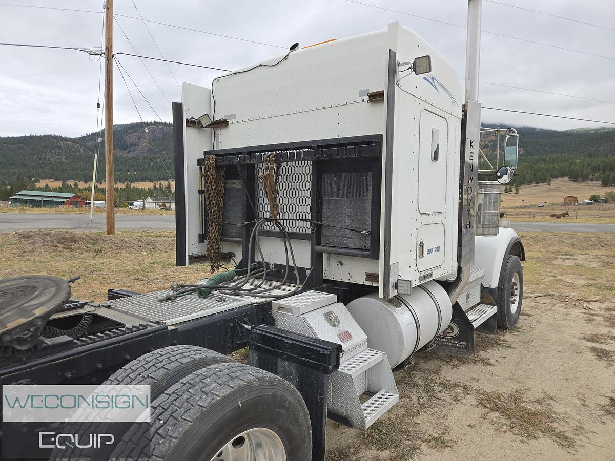 Used 2006 Kenworth W900B Sleeper Truck Tractor