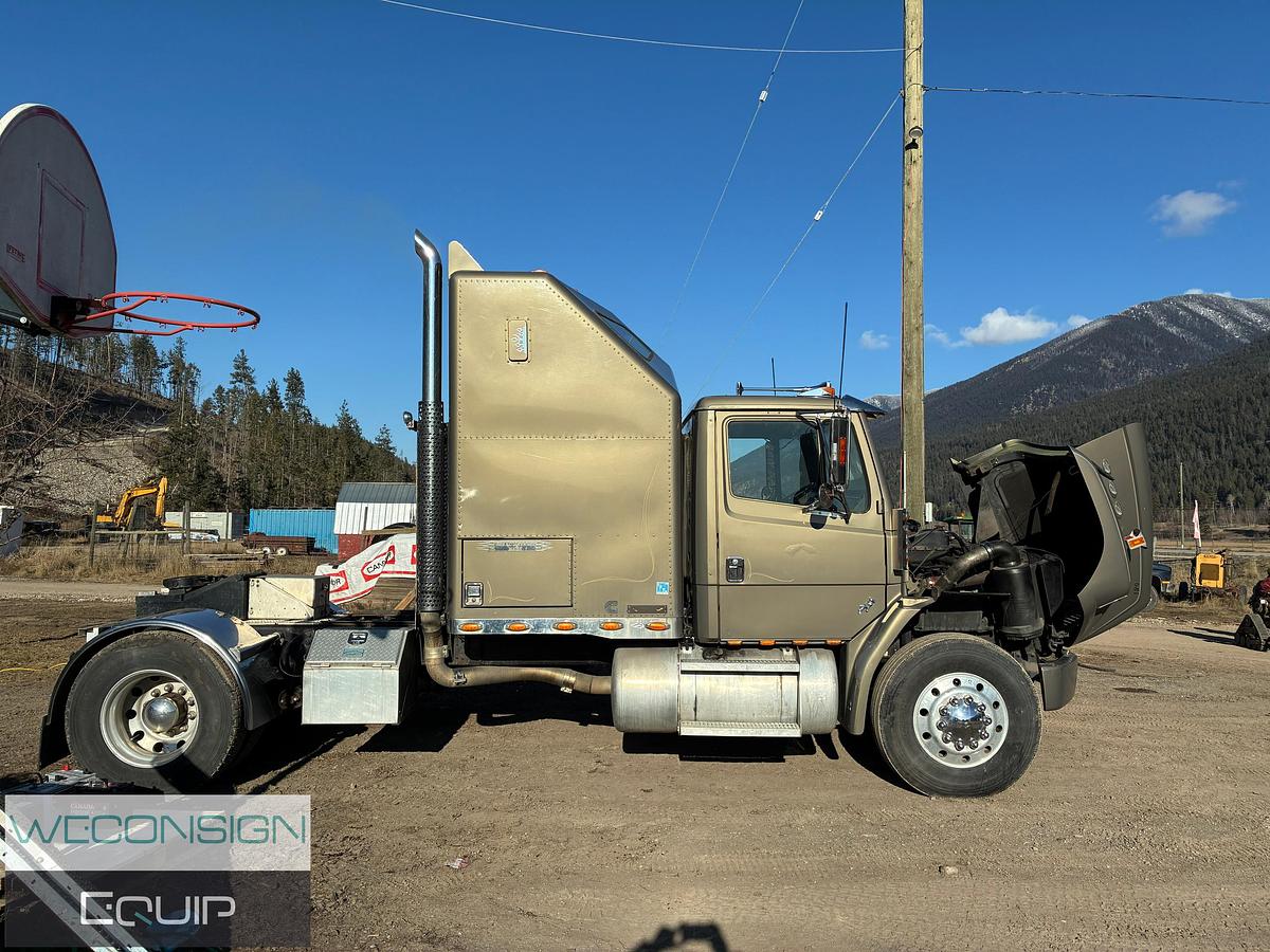 Used 1995 Freightliner FL106