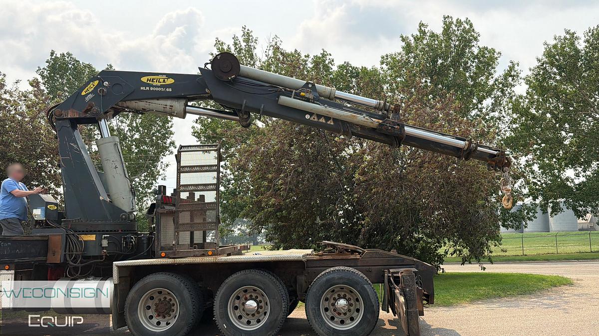 Used 2007 Freightliner FLD120SD 35 Ton Knuckle Boom Truck