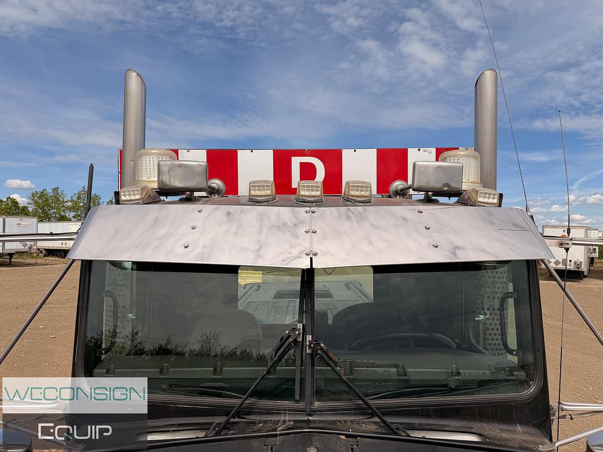 Used 2006 Kenworth C500B Bed Truck