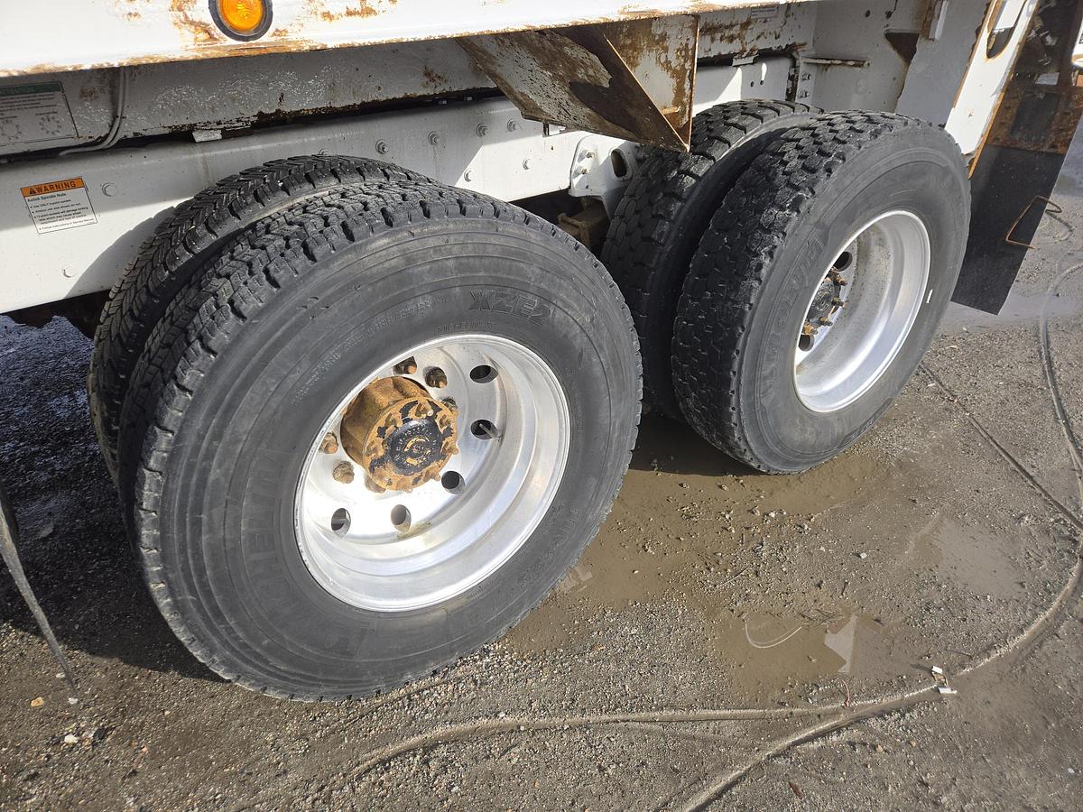 Used 2013 Freightliner 114SD TA Digger Truck