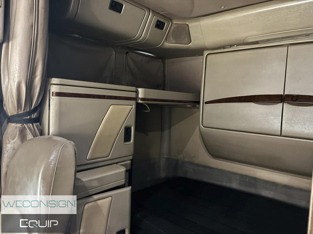 Used 2015 International Eagle Sleeper Truck