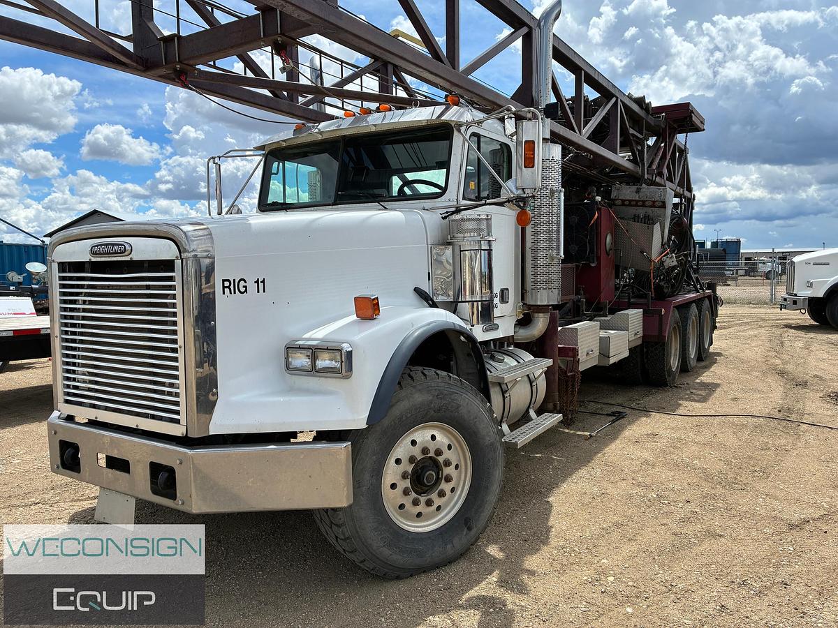Used 2004 Freightliner FLD120 Snubbing Rig Truck