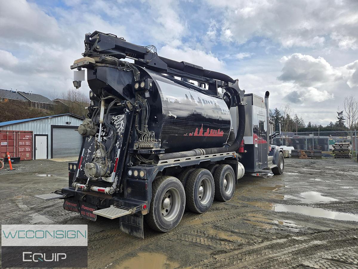 Used 2020 Peterbilt 567 Tri Drive Hydro Excavator