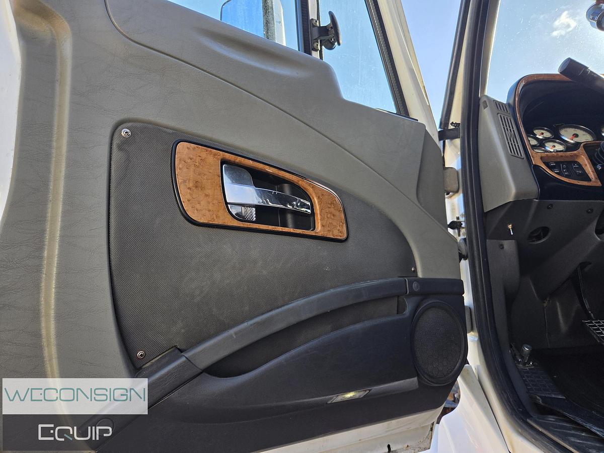 Used 2014 International Prostar Sleeper Truck Tractor