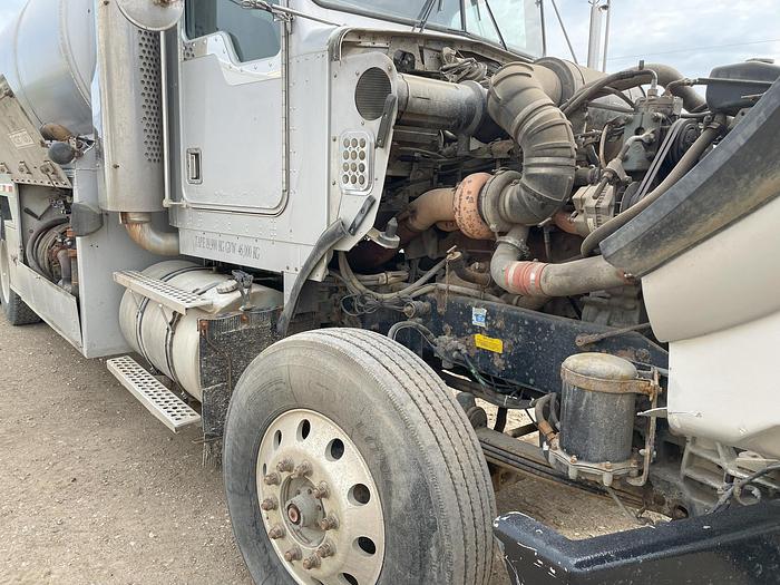 Used 1996 Kenworth T800 Pressure / Fuel Steam/Pressure Truck